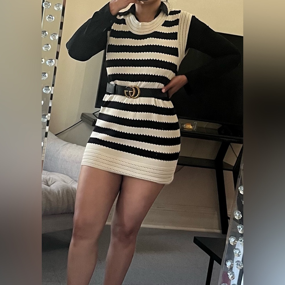 Elegant Striped Knit Dress with Belt